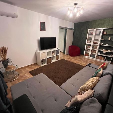 Casa Cartilor - House Of Book'S Apartman Bukarest Kültér fotó